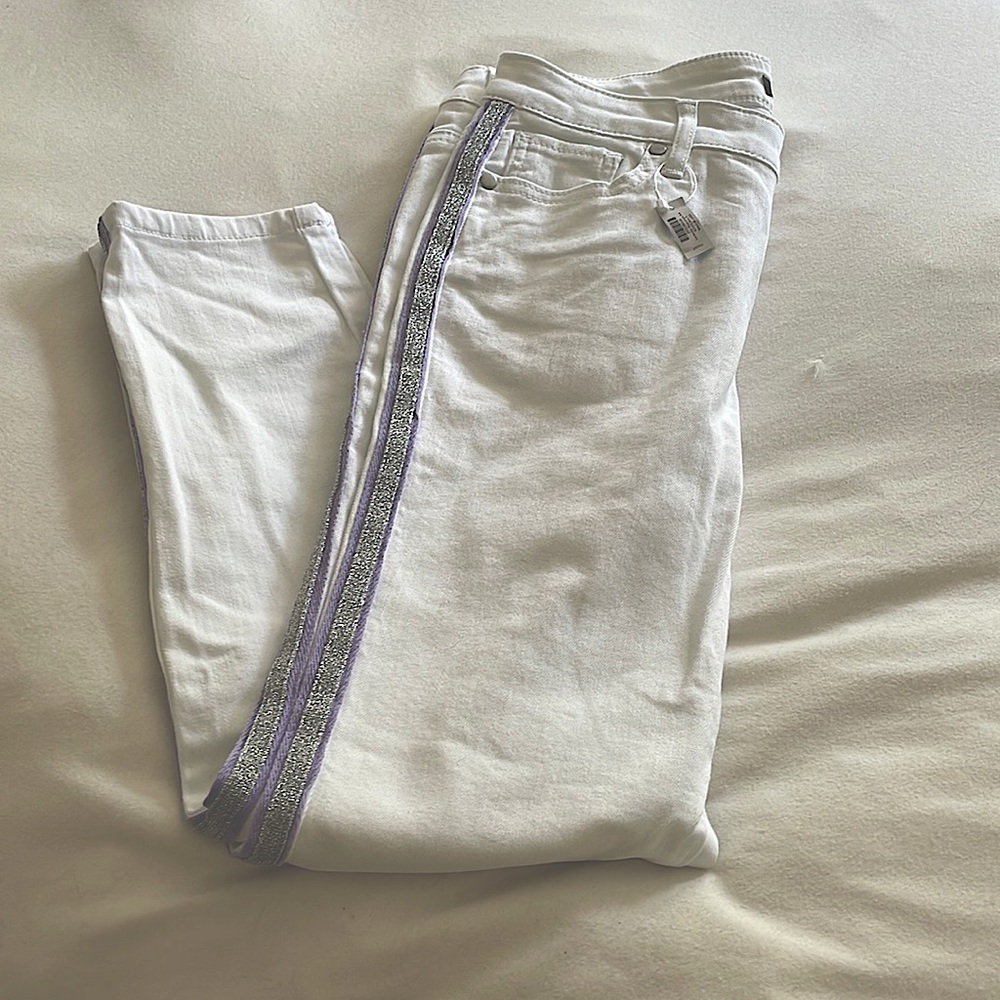Boston proper new with tags size 26 white jeans with stripes